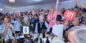 Live Auction at the Naples Winter Wine Festival