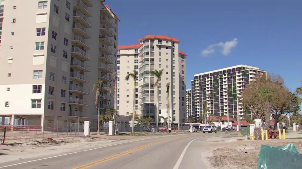 Vanderbilt Beach continues to rebuild following Hurricane Ian ...