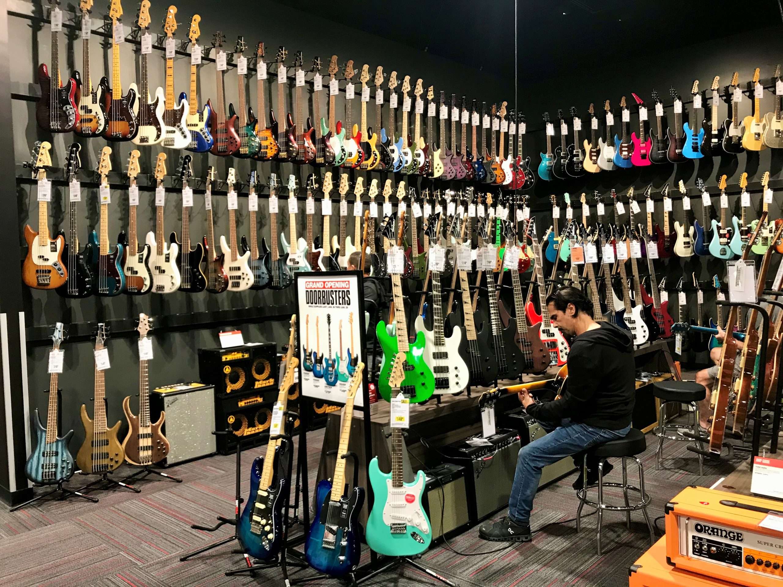 Guitar Center opened in North Naples