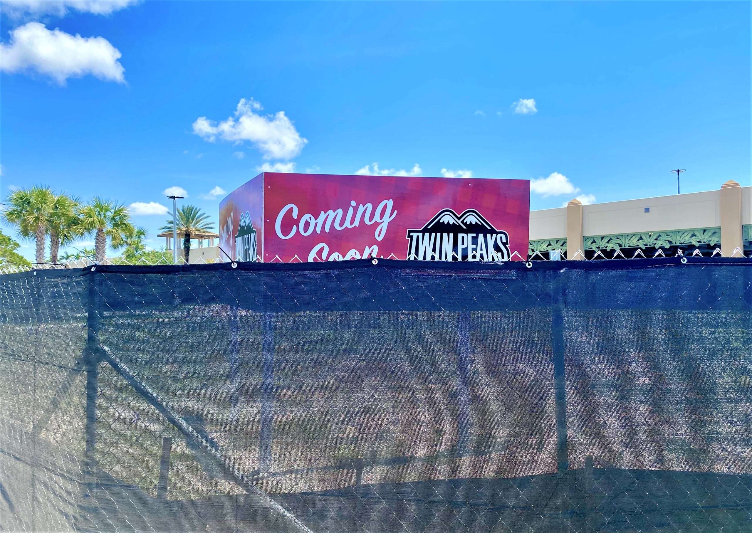 Twin Peaks site in Naples