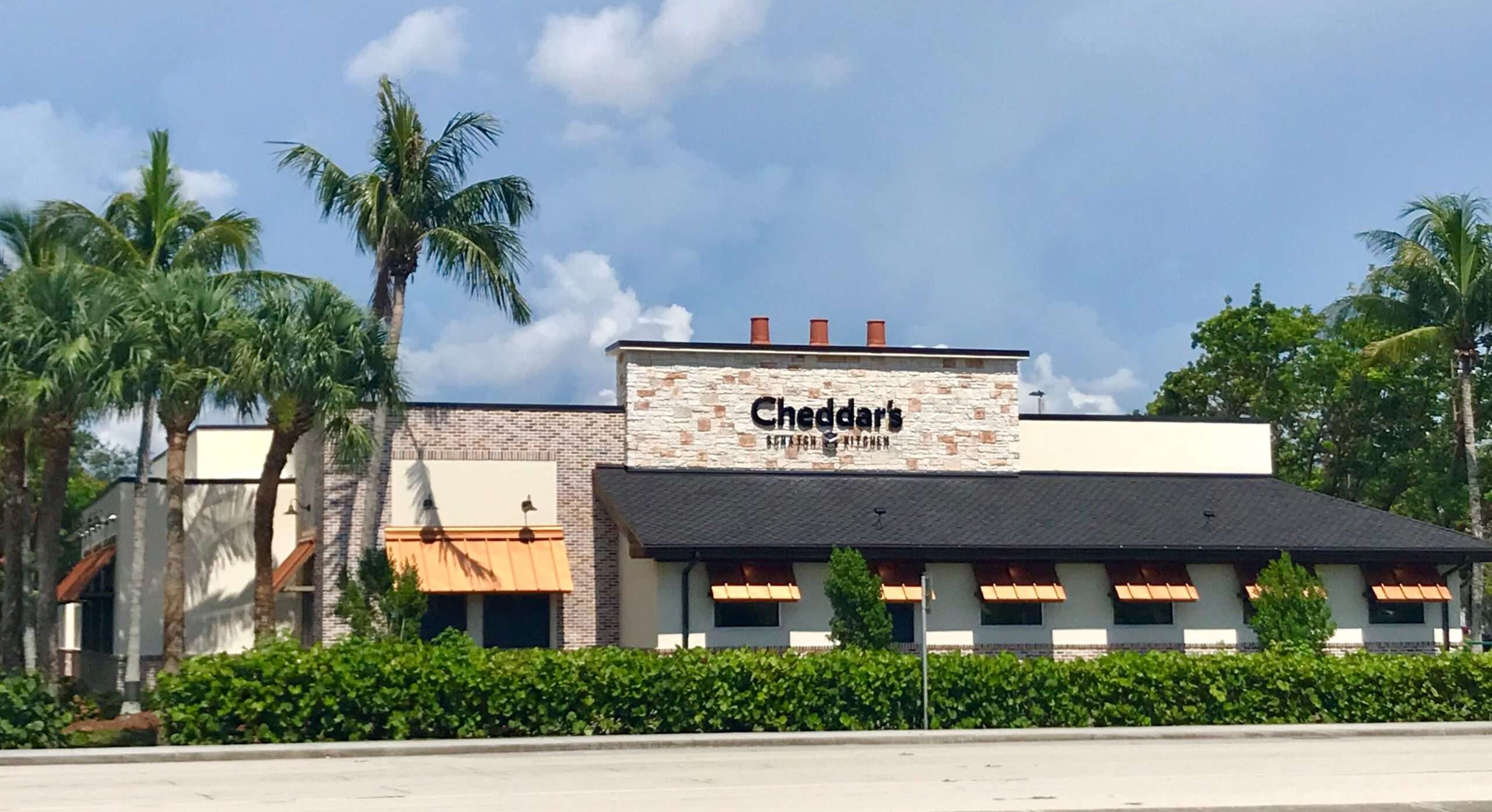 Cheddar S Scratch Kitchen Opens New Location In North Naples   Cheddars Naples 1 Scaled 