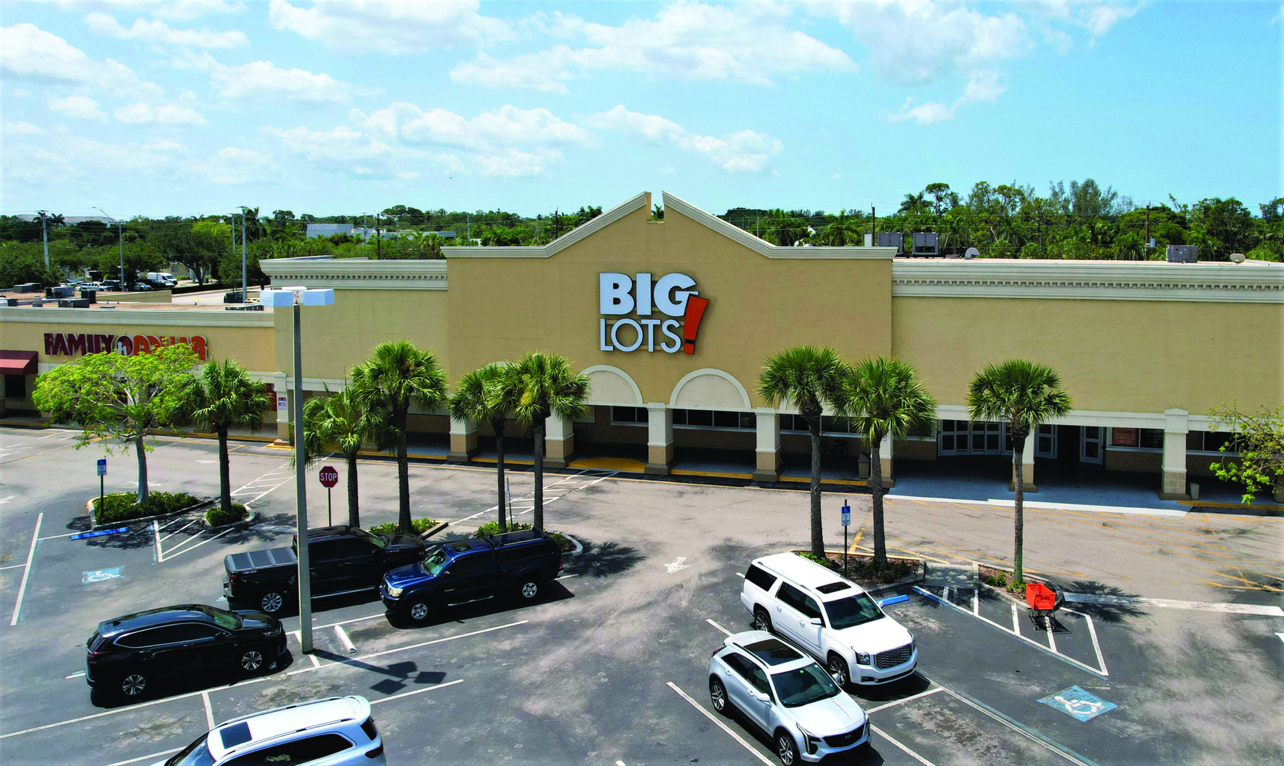 Big Lots closes retail stores in Naples and Bonita Springs