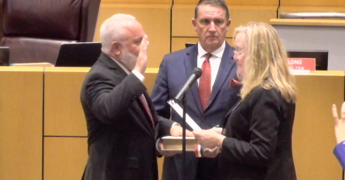 Carr sworn in