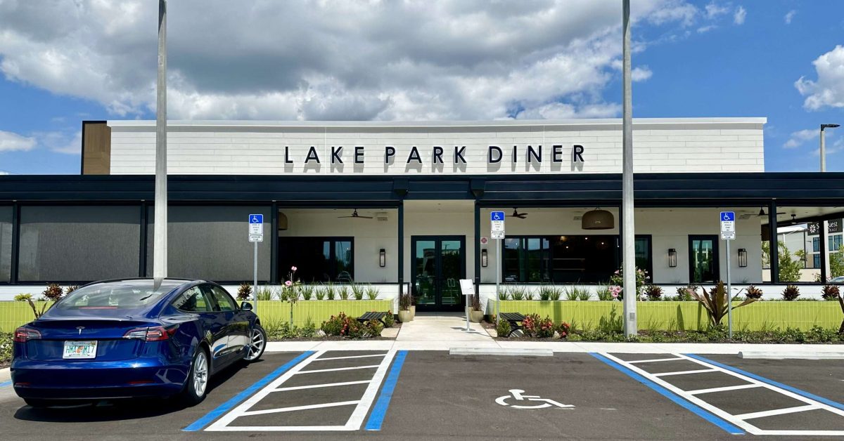 Lake Park Diner at Founders Square