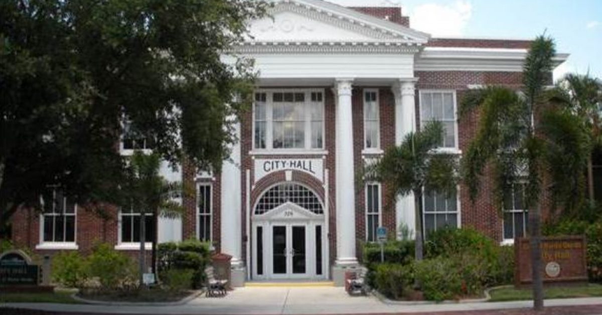 City Hall before Hurricane Ian