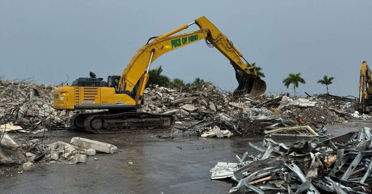 Demolition of the Punta Gorda Waterfront Hotel