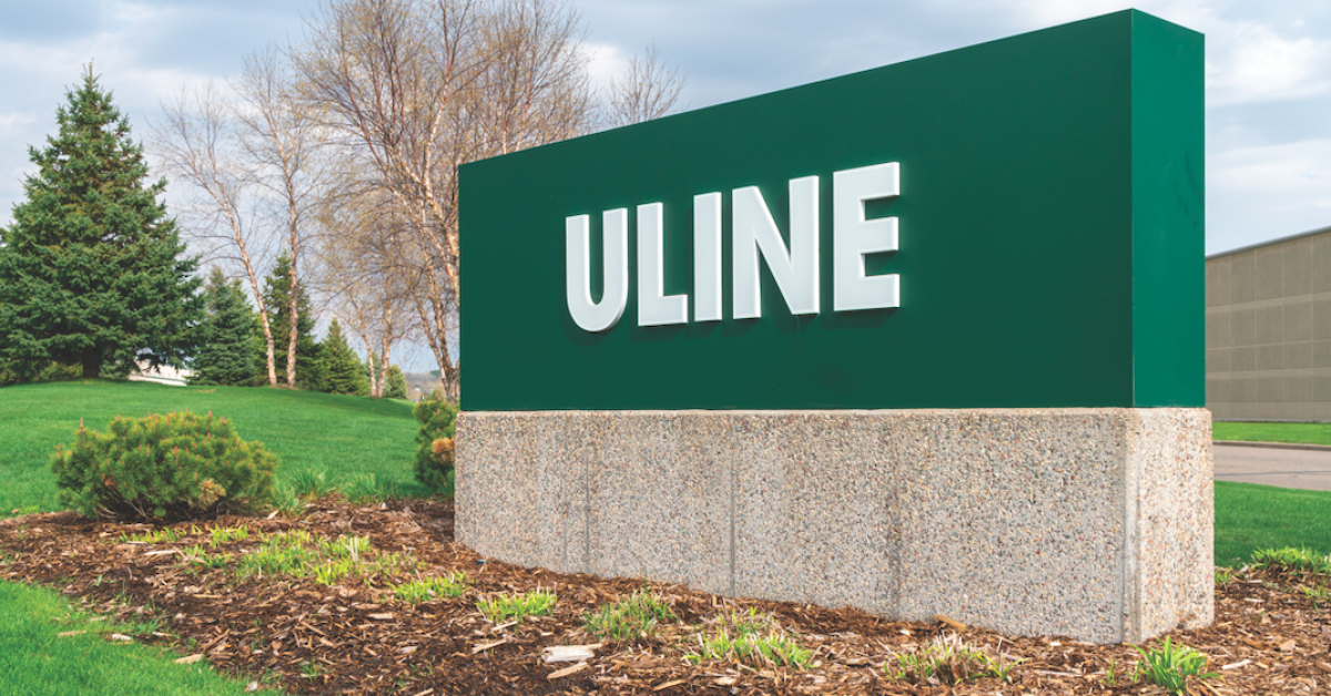 2010: Dick and Liz Uihlein move Uline’s headquarters from Illinois to Pleasant Prairie, Wisconsin.